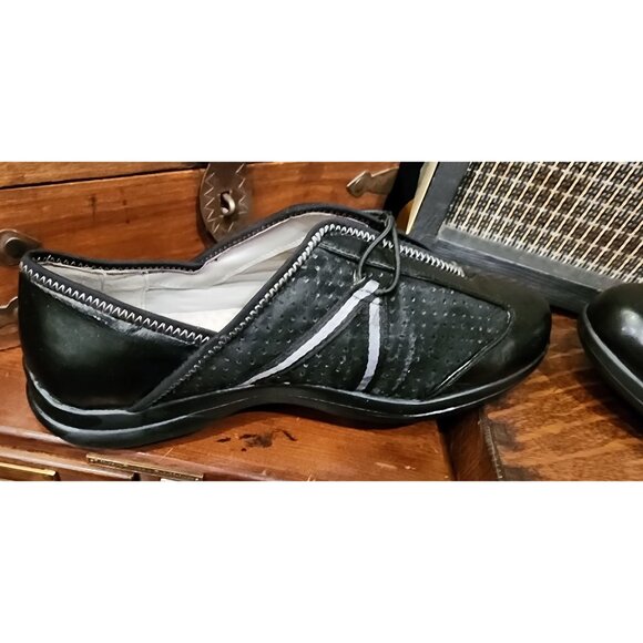 Cloudwalkers Women's Elley 9W Black Slip-On Casual Shoes - Picture 11 of 14